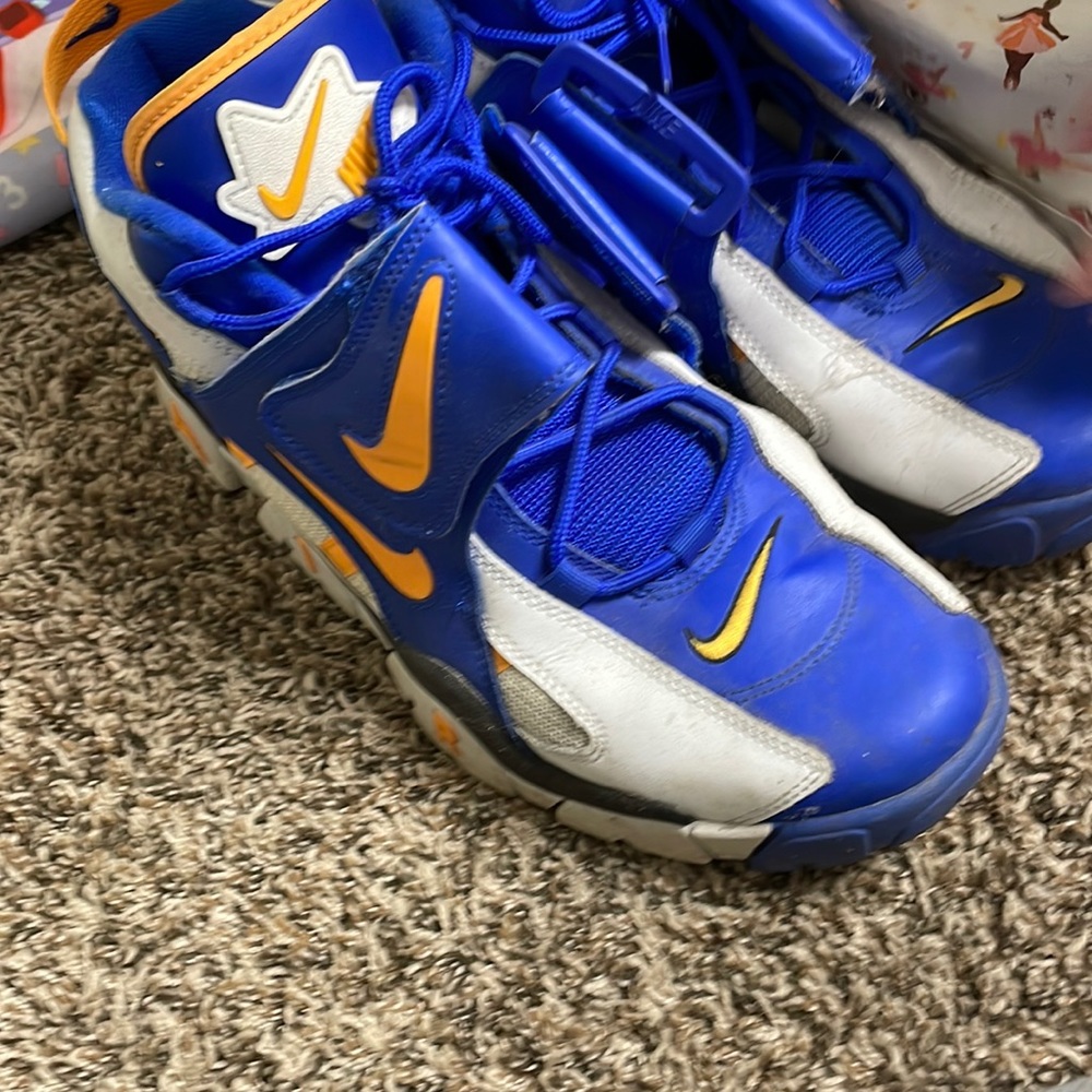 Nike air